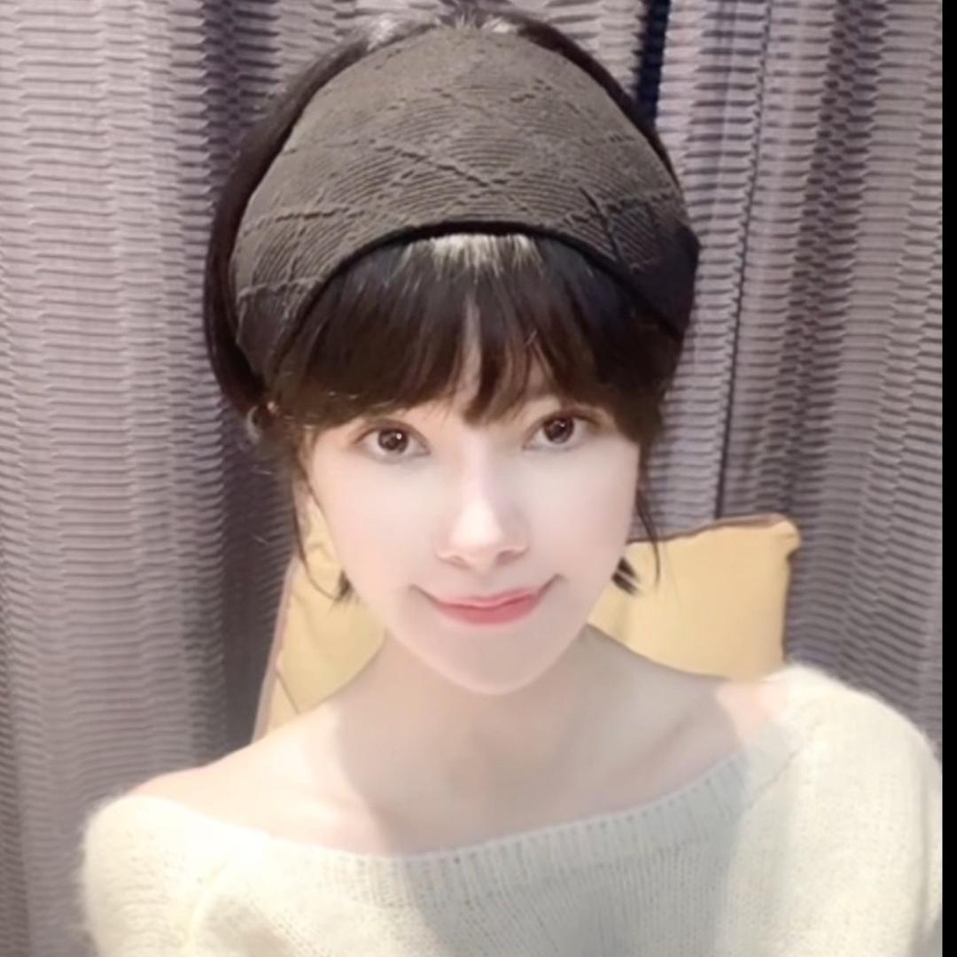 小 芳
