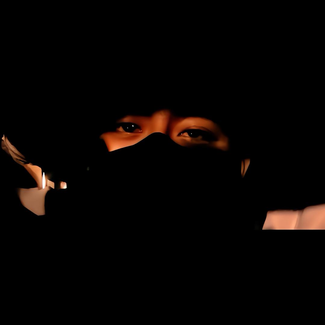 黑不溜秋。
