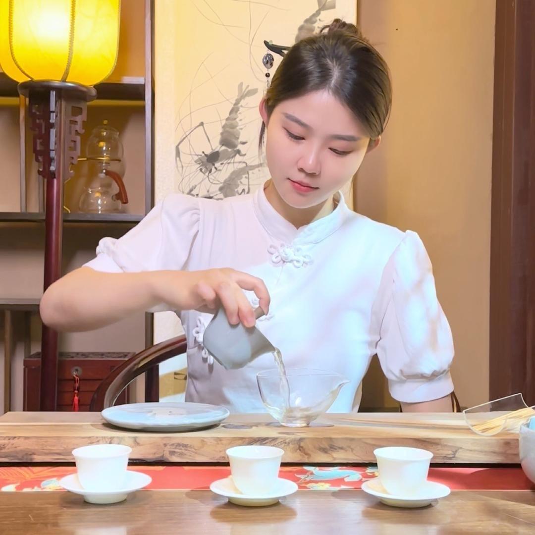 柠檬茶仓（晚上6：55开播）