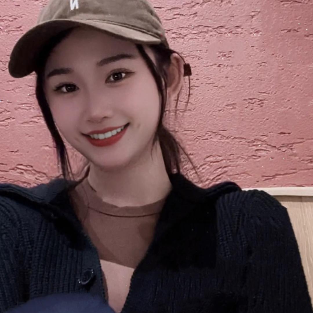 Queen 小芊羽