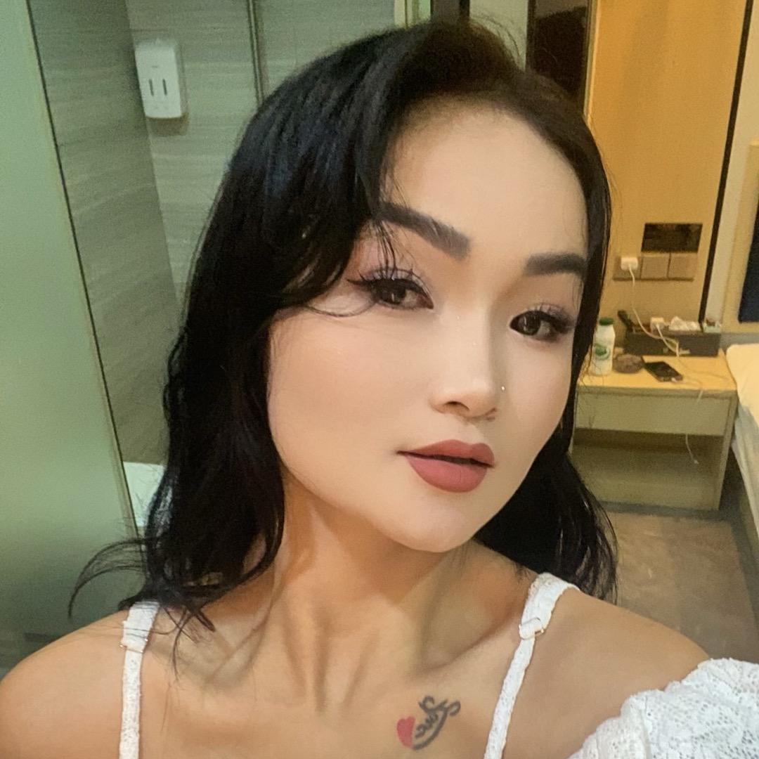 化妆纹绣师 ~~JAYNA