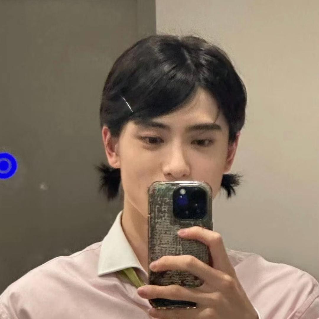 白了个白🦋