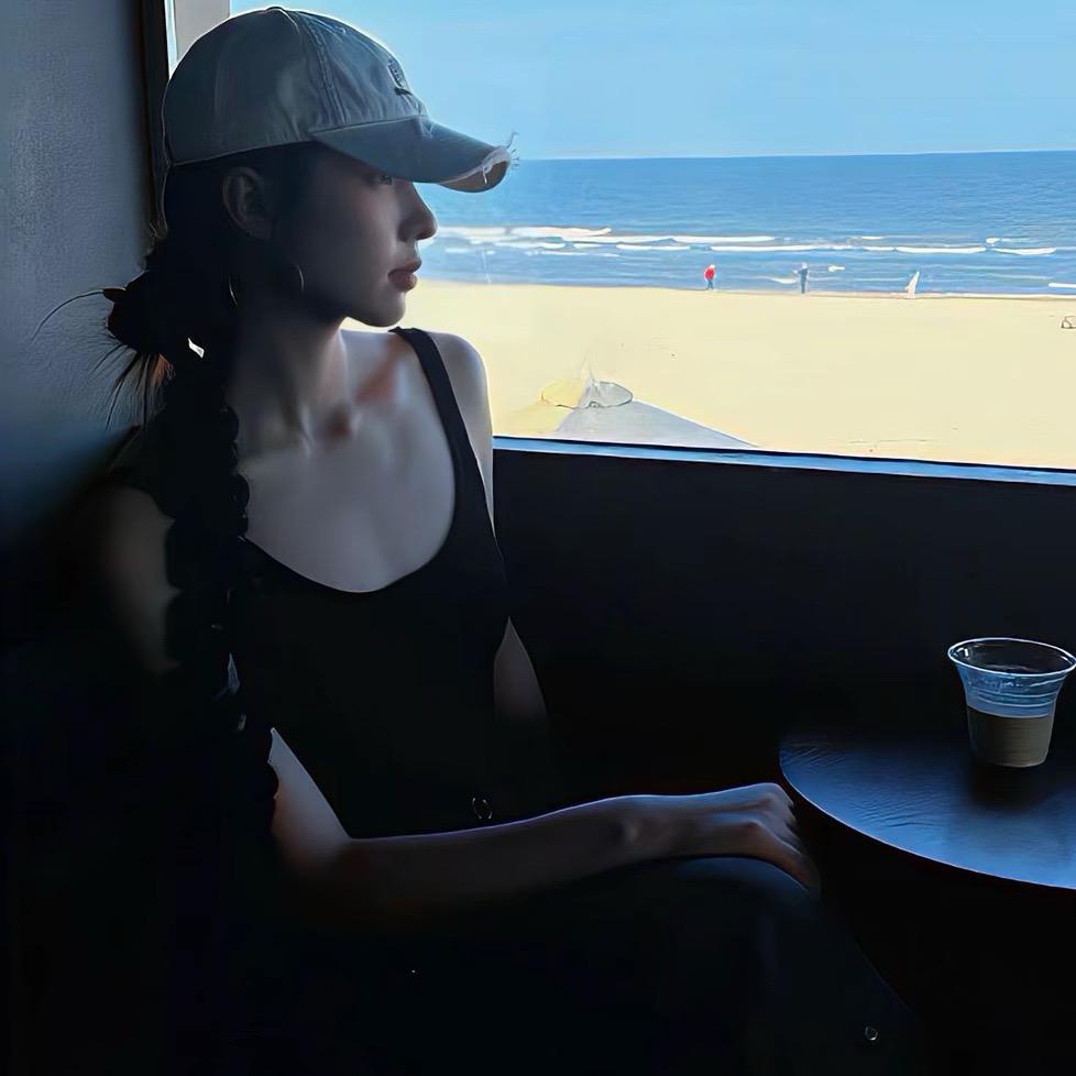 小小美.