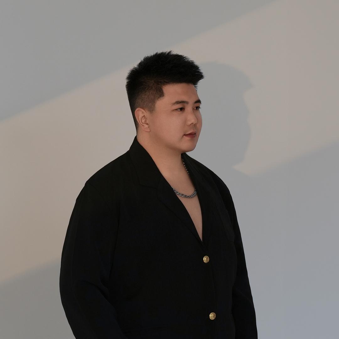 罗曼蒂克造型昕泽