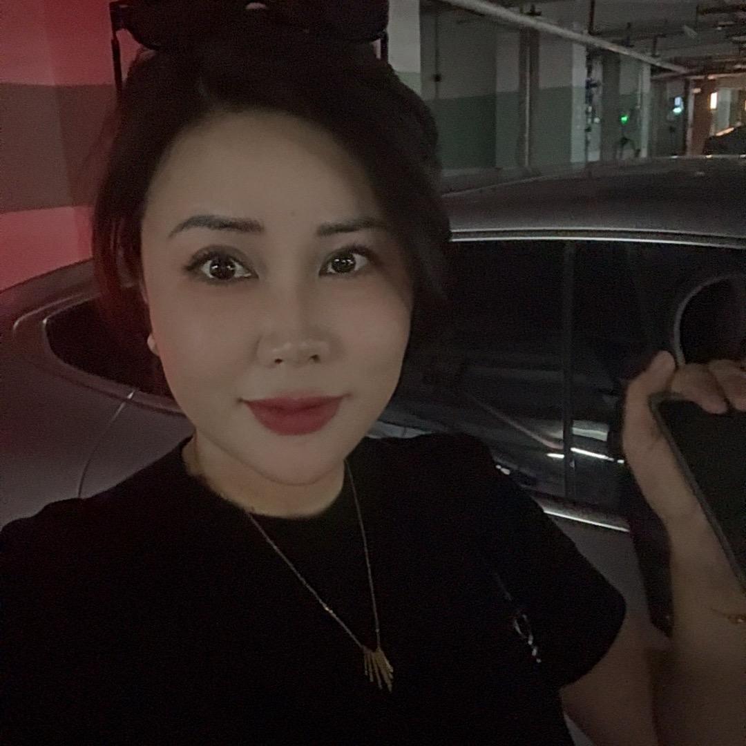 华小姐