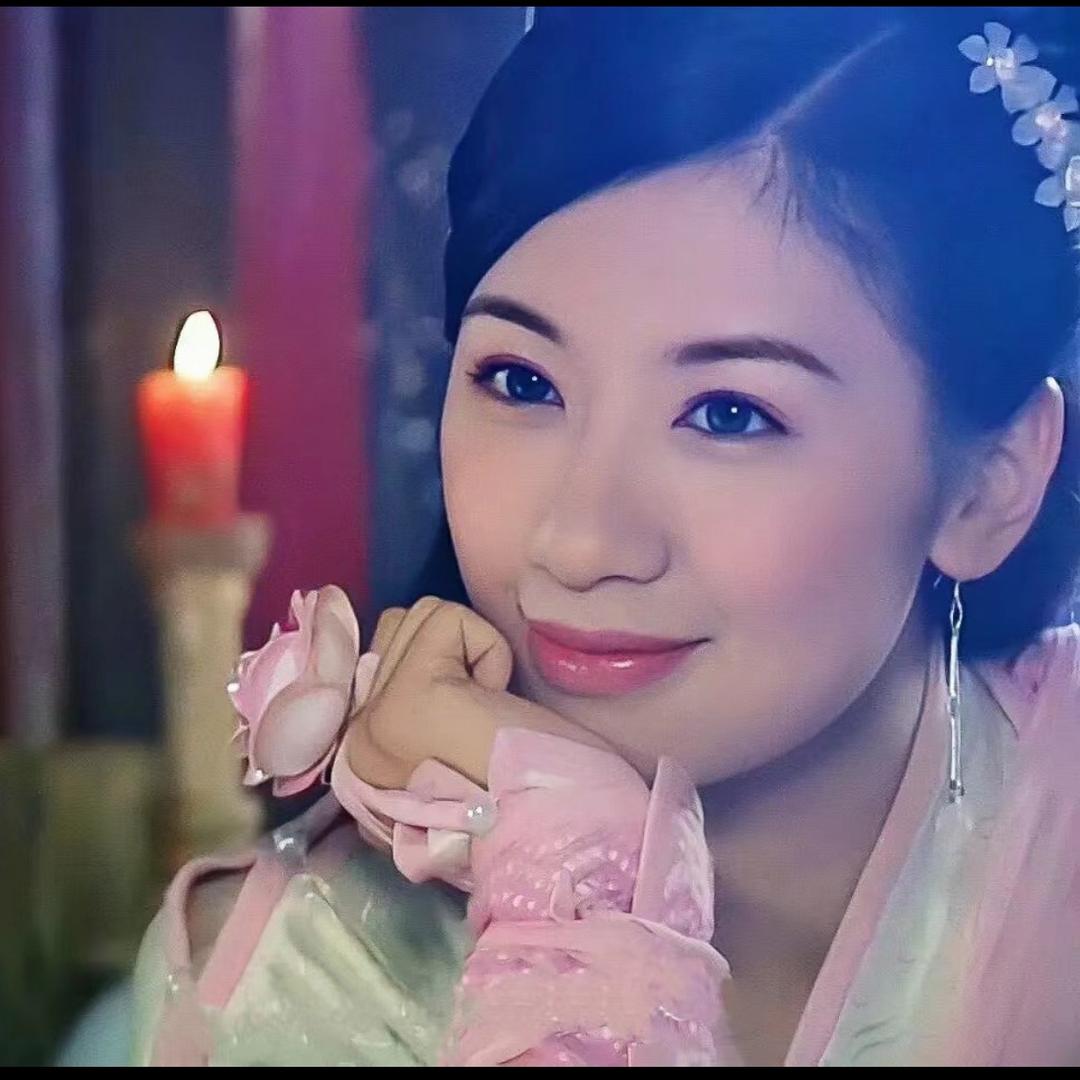 小 妍 妍