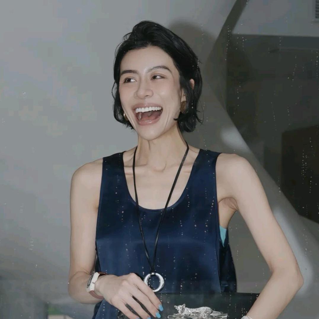 王王王大头（爆款穿搭）