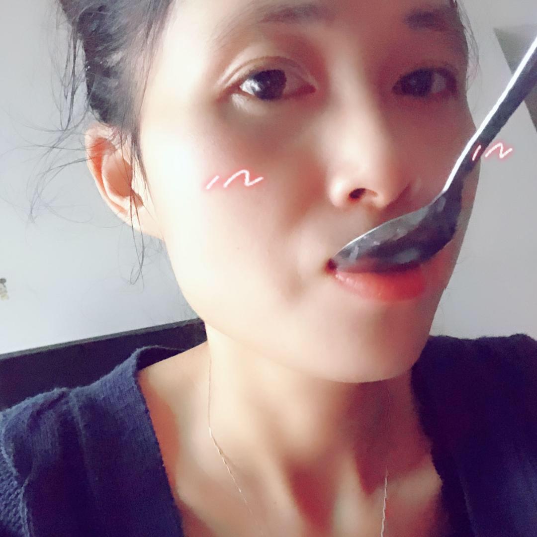 初感001笨女人小杨👩