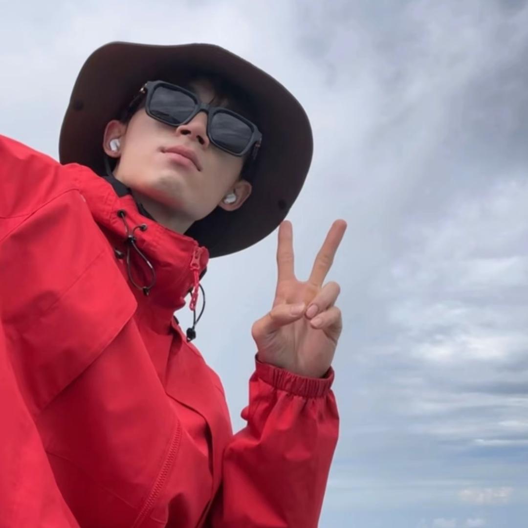 🌈🌸鹿鹿要追星了👑