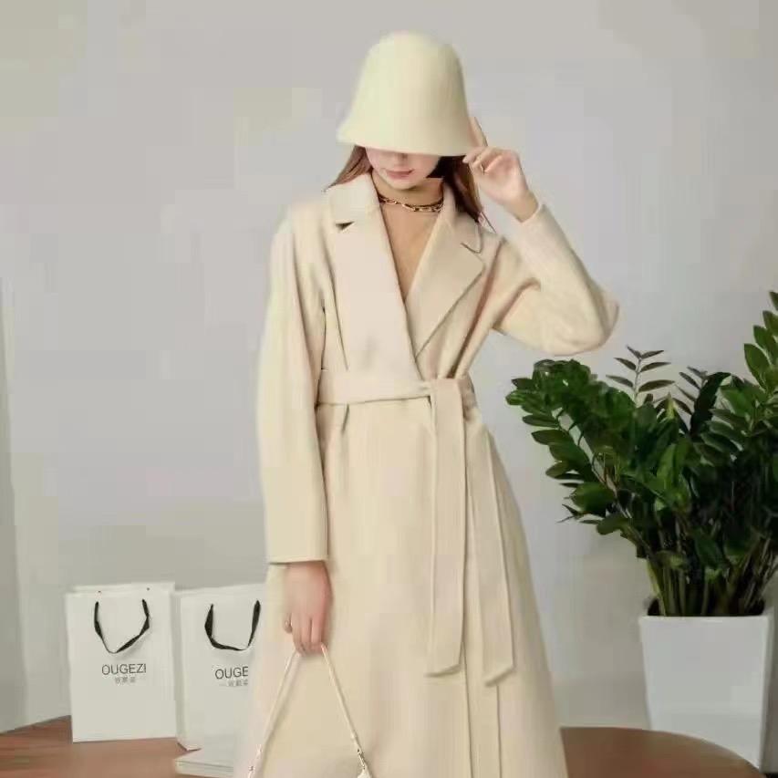 蝈蝈品牌撤柜女装衣橱秀