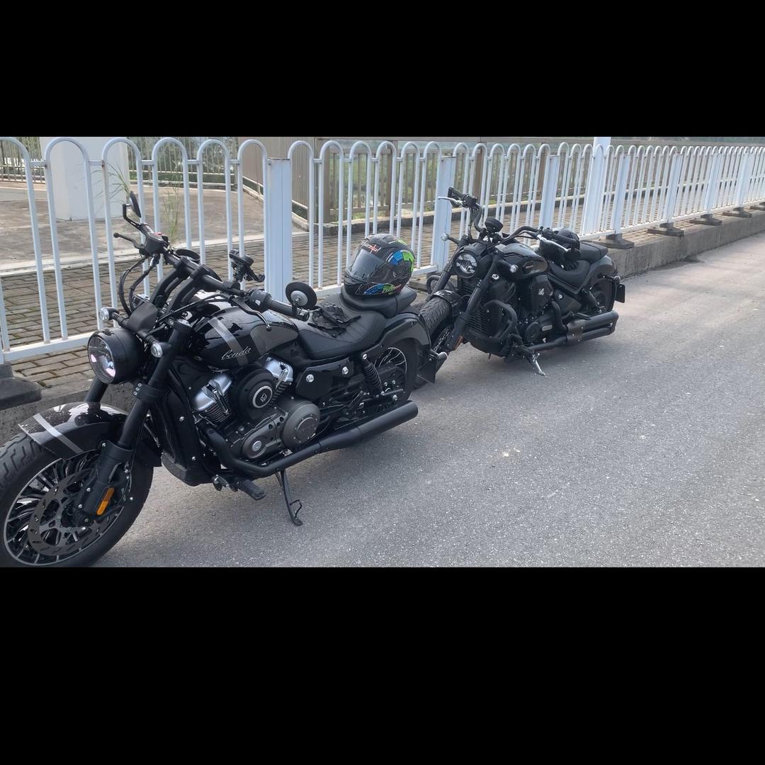 🚗🏍️