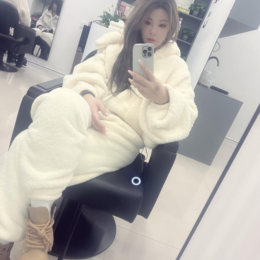 叼着棒棒糖🍭闯天下