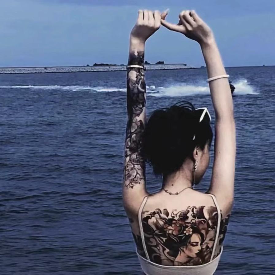 一枝梨花【AI】