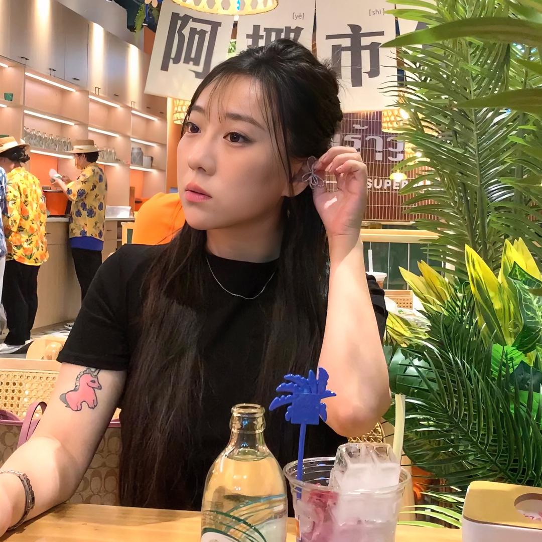 纪不住朋友圈
