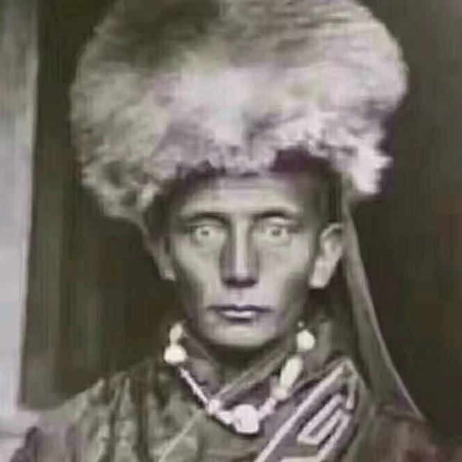 ㅤㅤㅤㅤㅤㅤㅤㅤ童话里的稻草人、