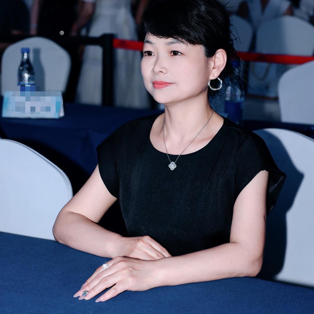 锁骨姐