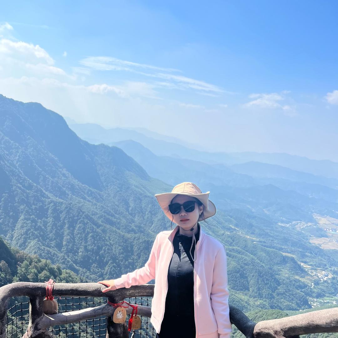 婉婉.