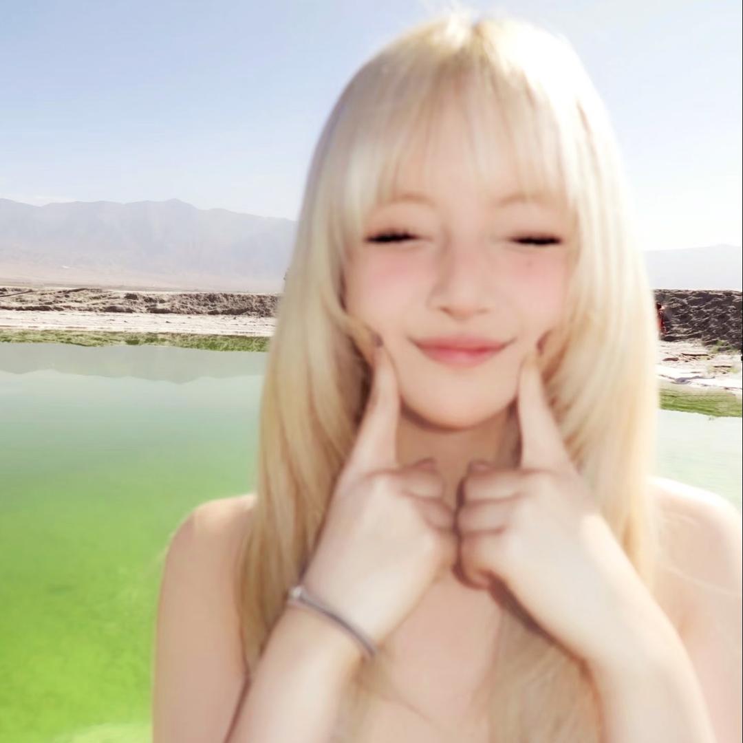 顏