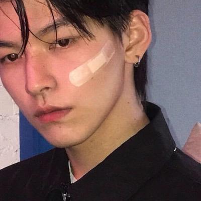 小布睡不着丿