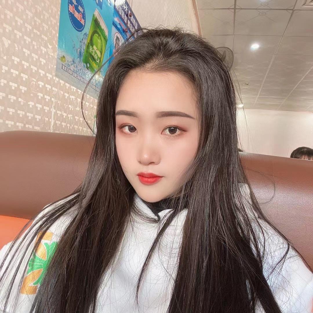 娜娜有点胖.