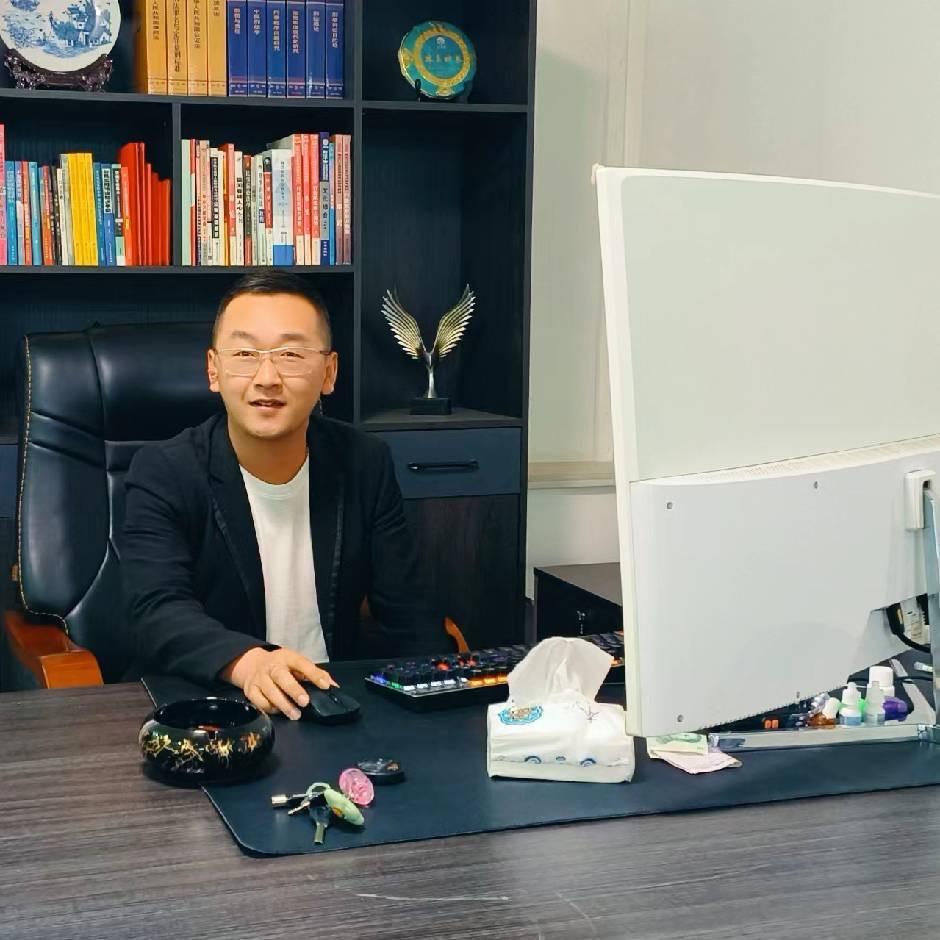 海口龙华伯贤峰滨司信息咨询