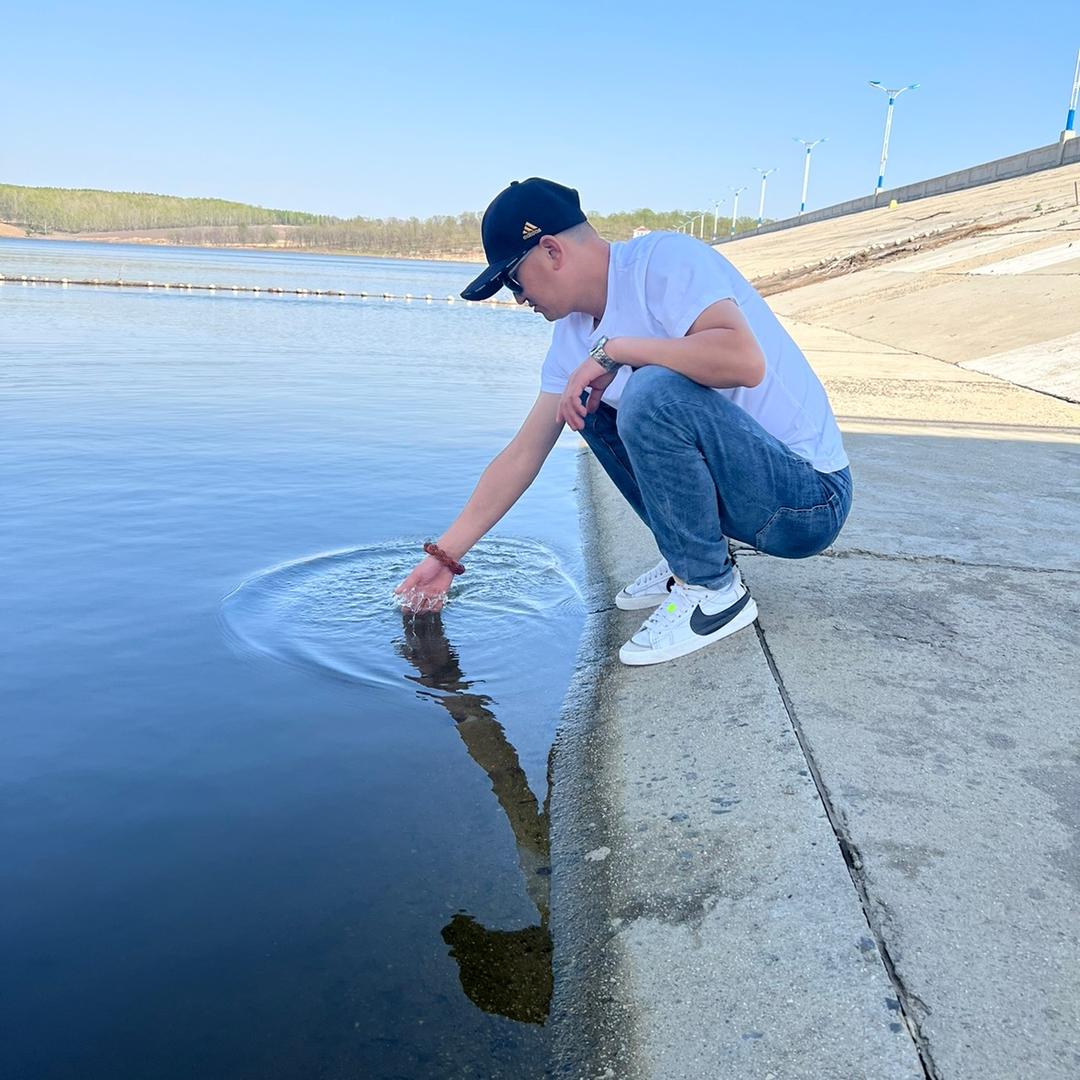 七台河市桃山区吉源商贸行（个体工商户）