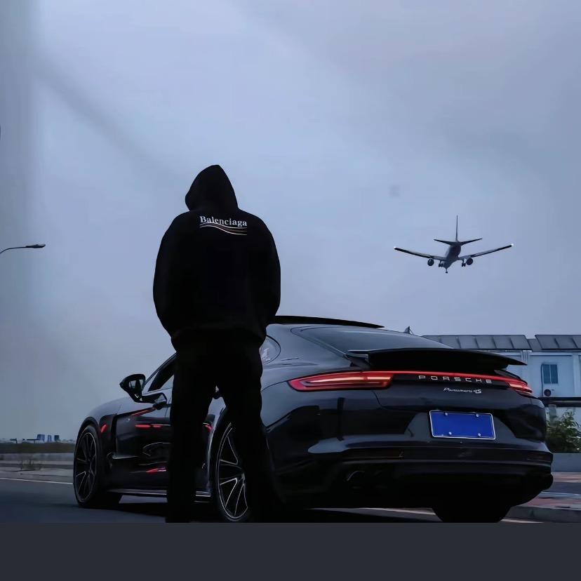 白总（轻资产）