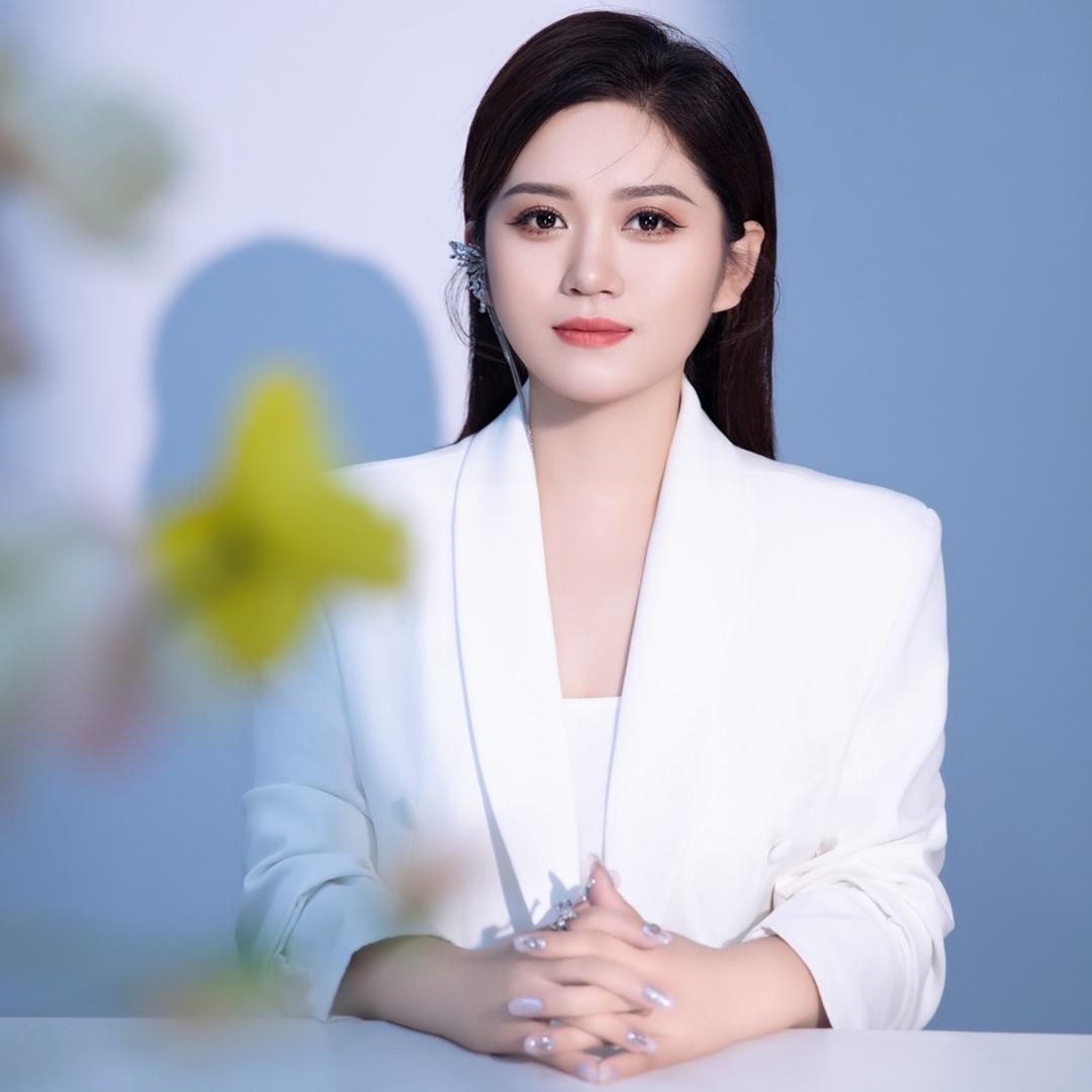 盐山眉型设计师 欣惠