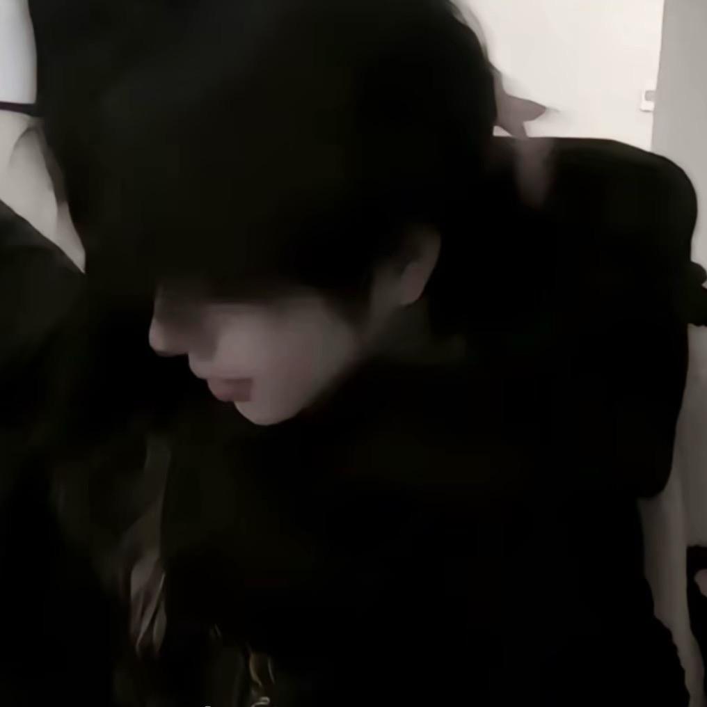 翋