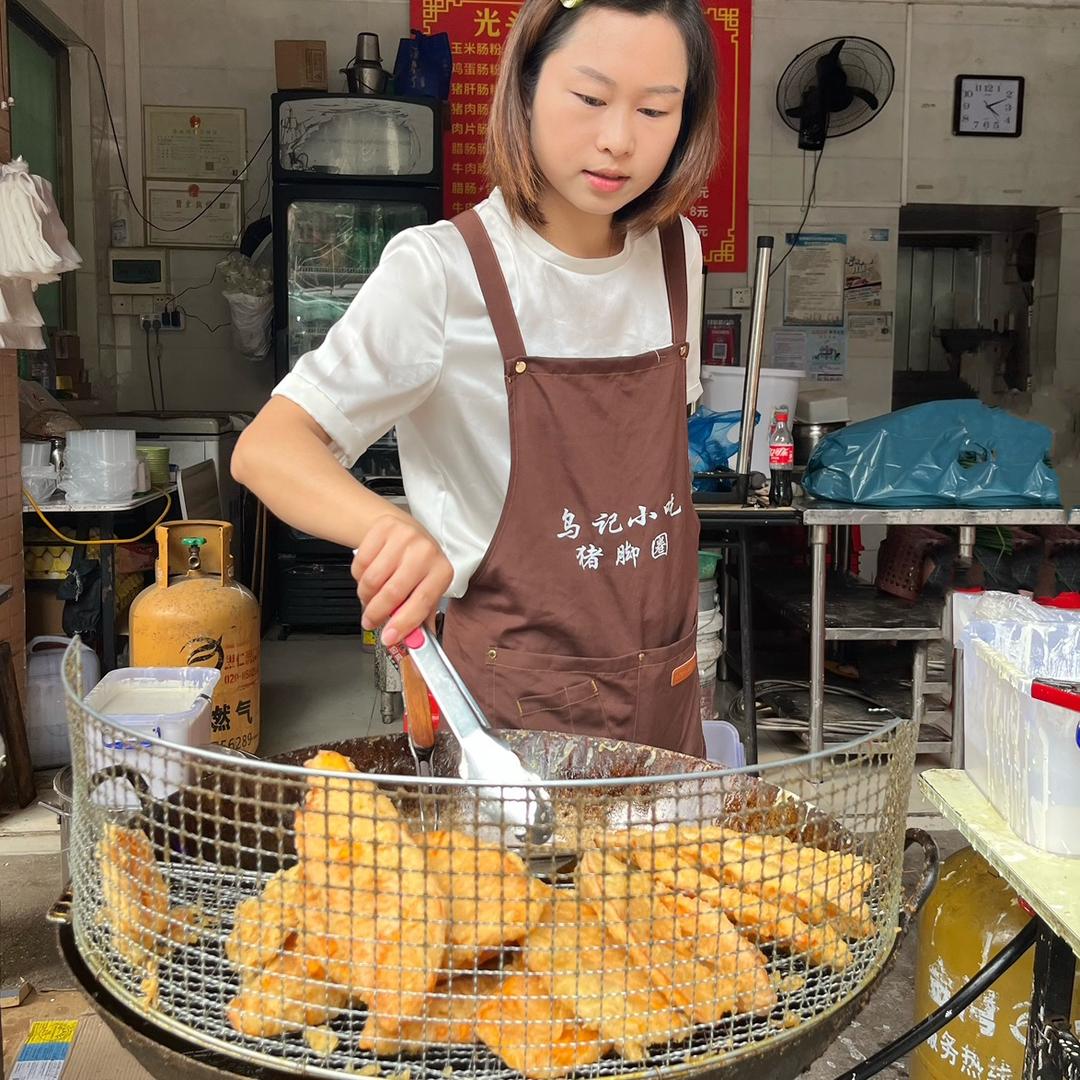 小萍姐姐（乌记小吃）