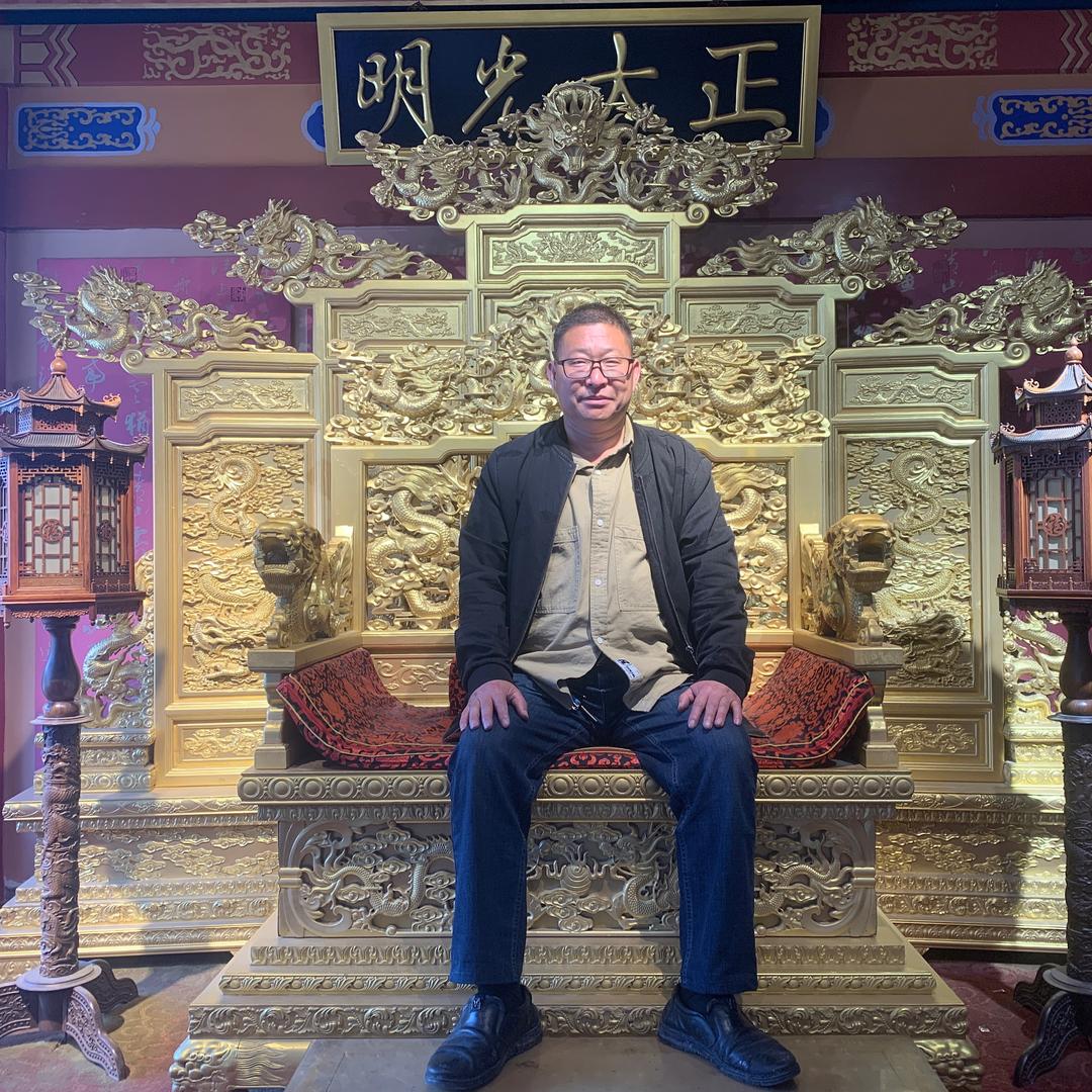 鲁鲜平