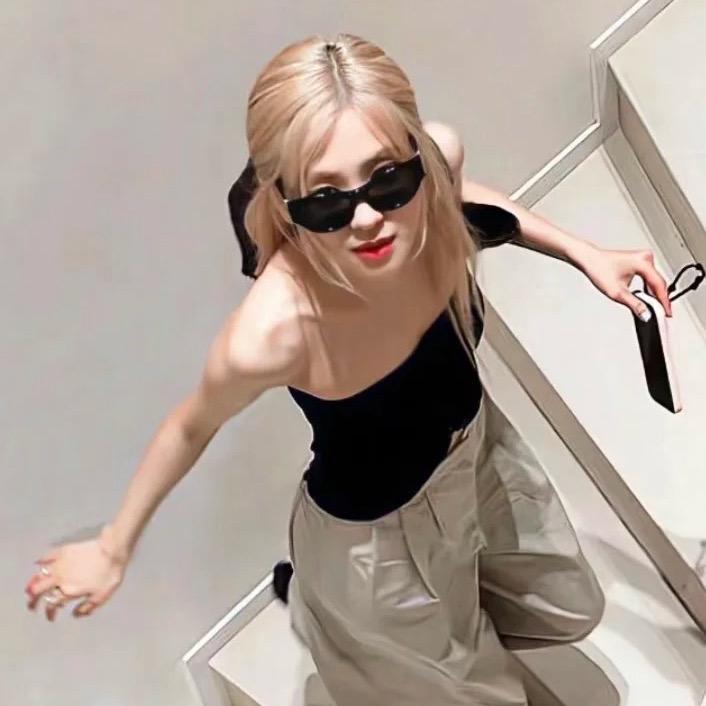 爱喝牛奶的猪猪