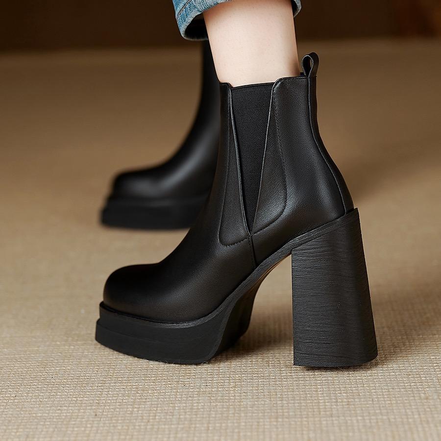 萱妮丝漫成都珍怡商贸有限责任公司女鞋专卖店