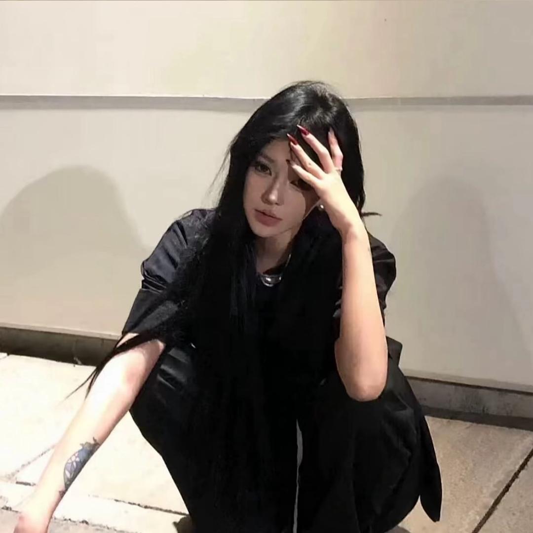 老姨半夜偷裤衩