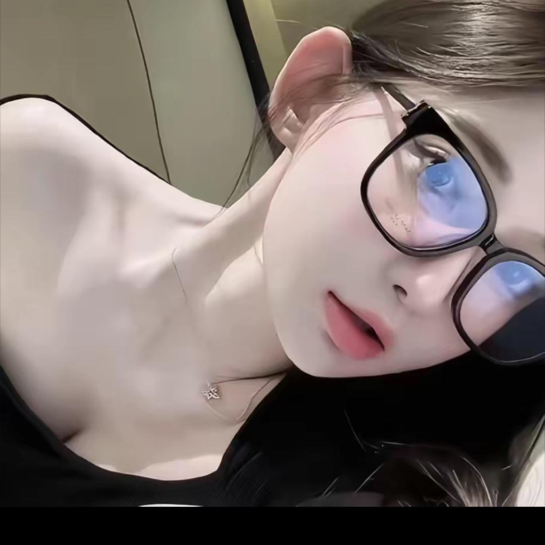 月月.