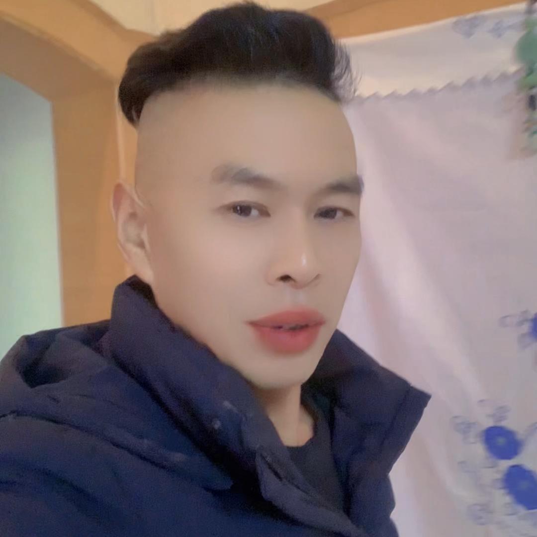 宏