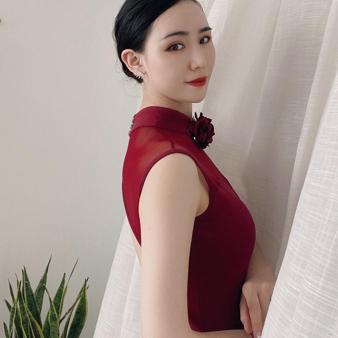 雷娜
