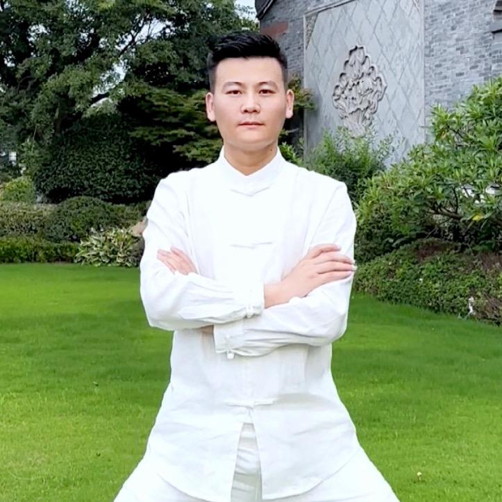 跃跃运动健身