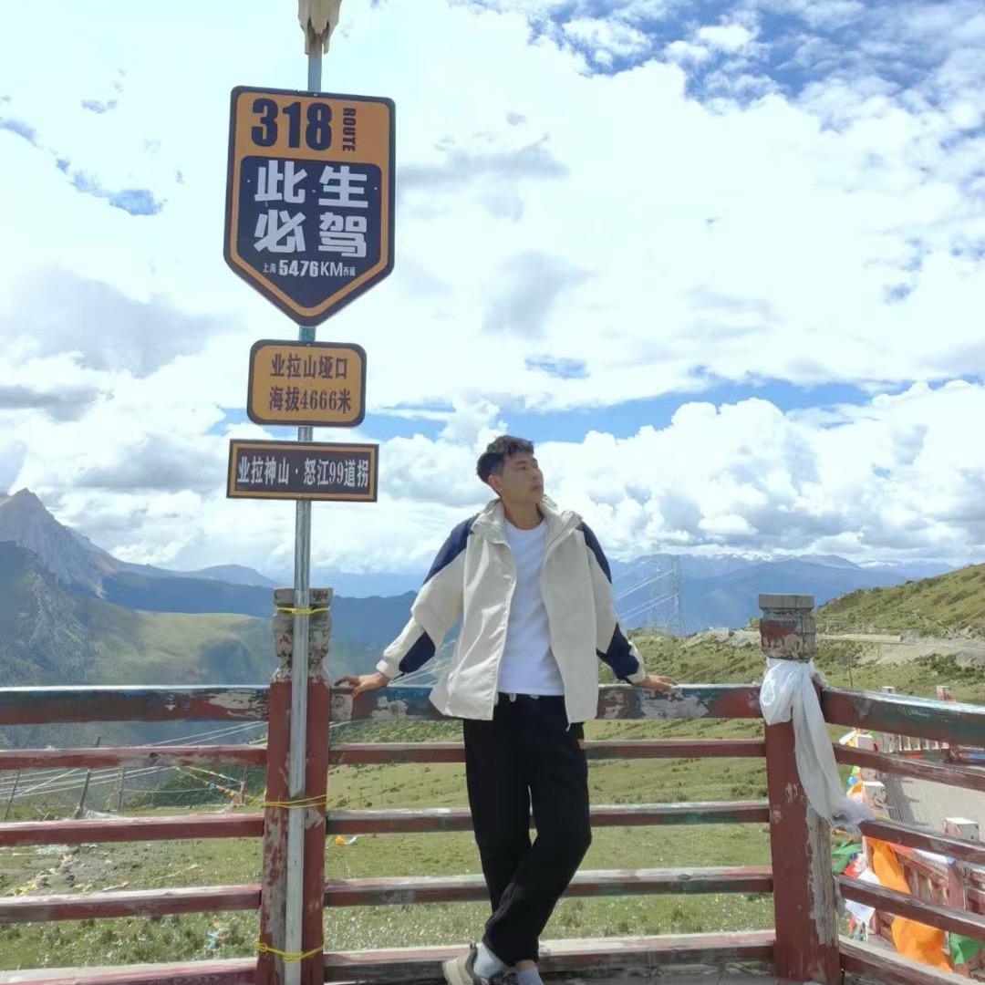 平坝XS酒吧营销总监杨明