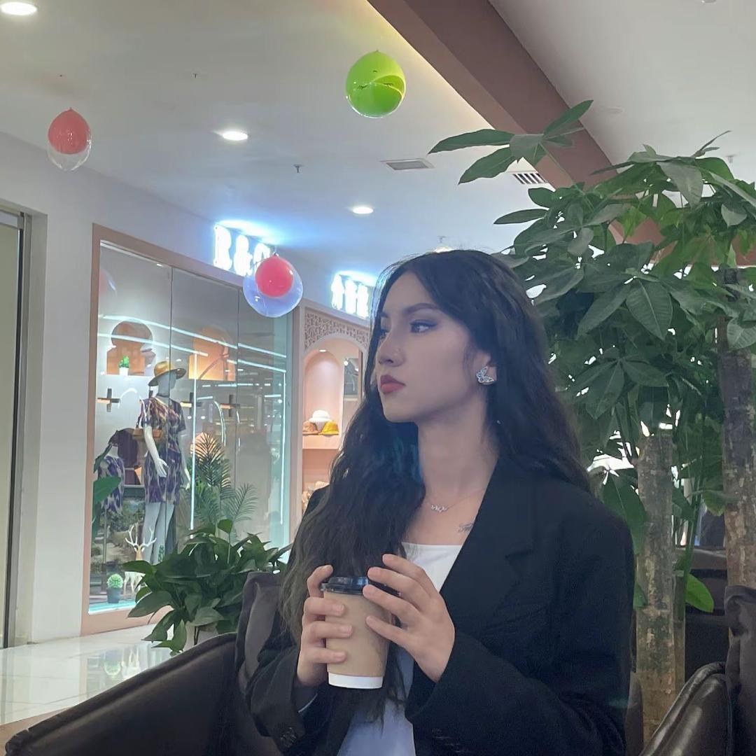 小小酥.