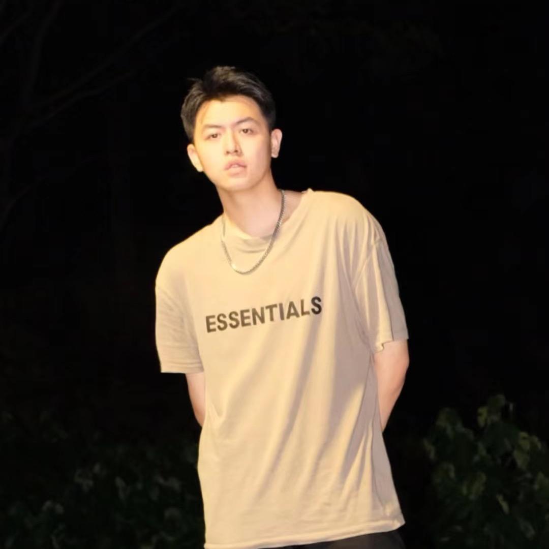 小黄披着没事（PAJAMAS）