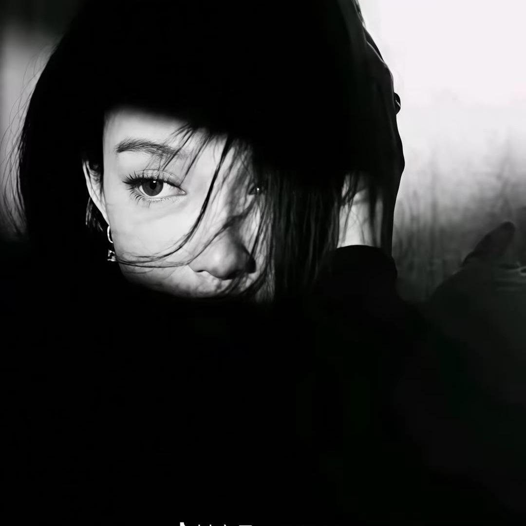 小琛.