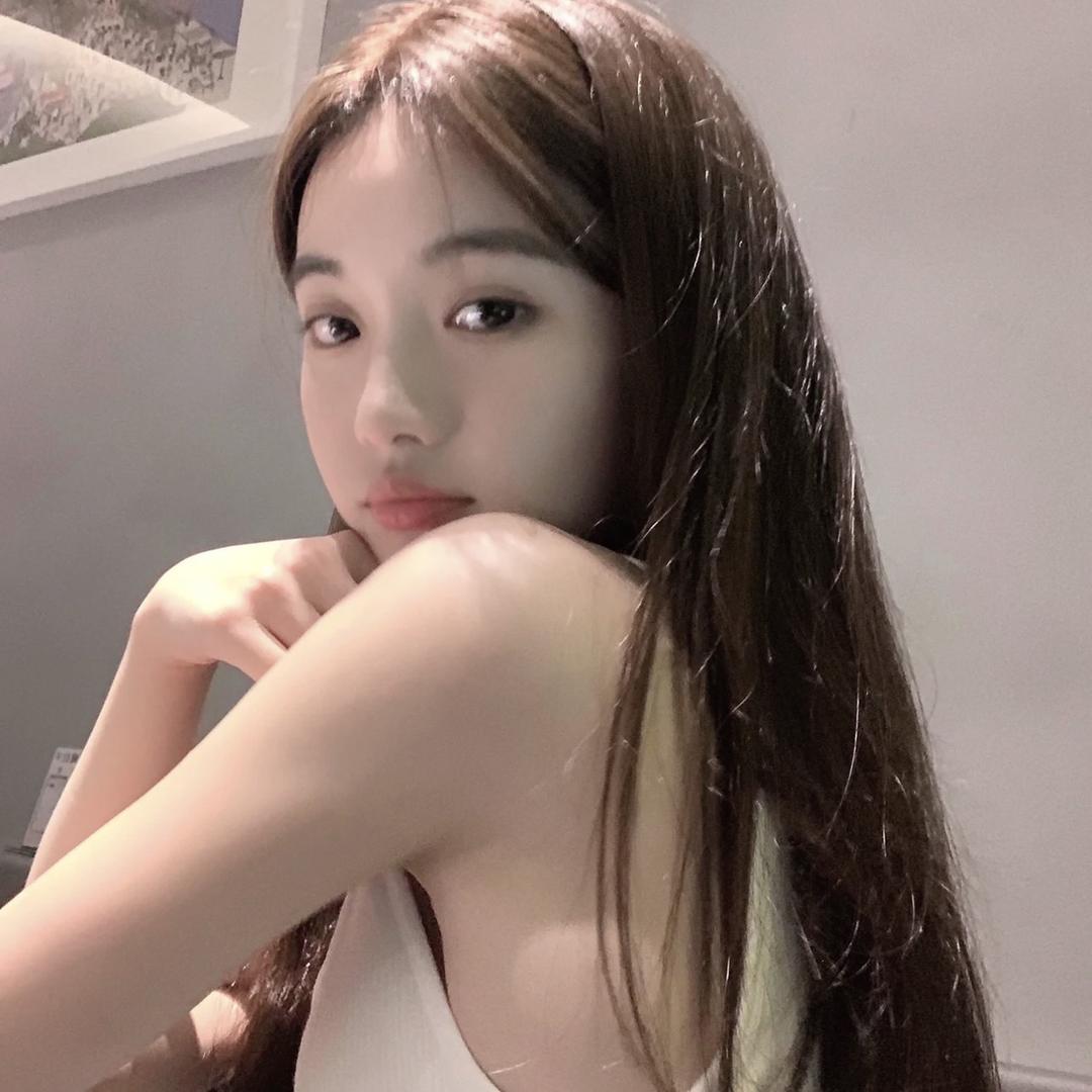 🍓草莓味的小仙女