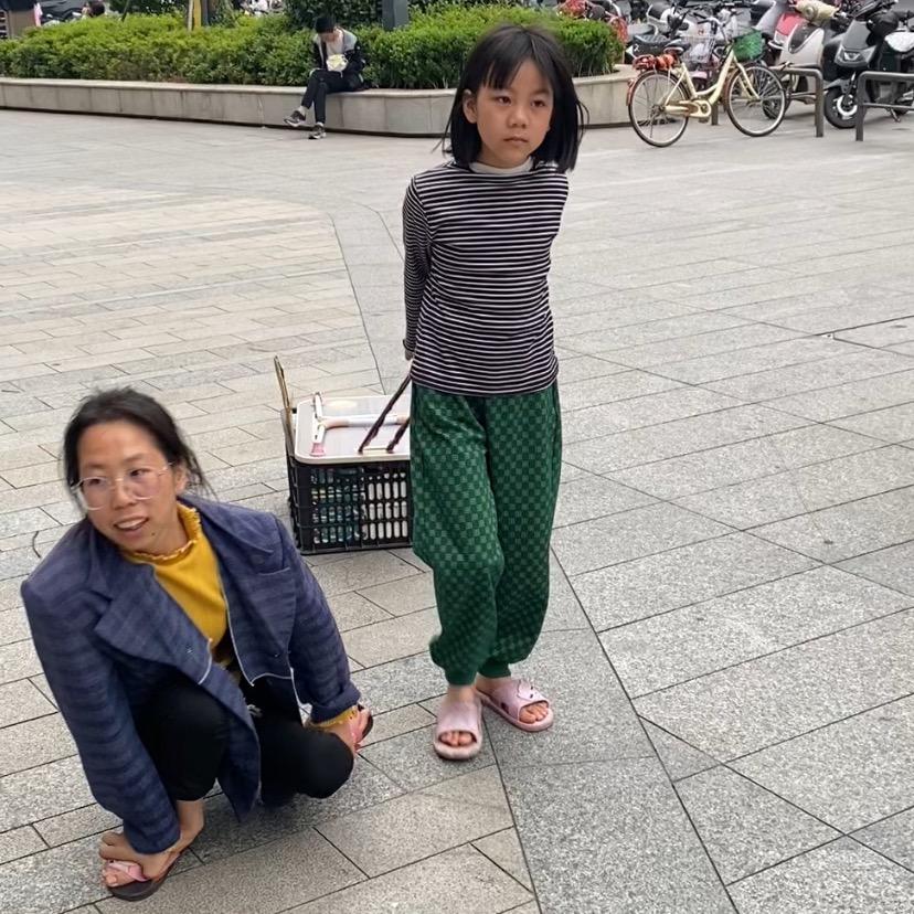 单亲妈妈廖琴