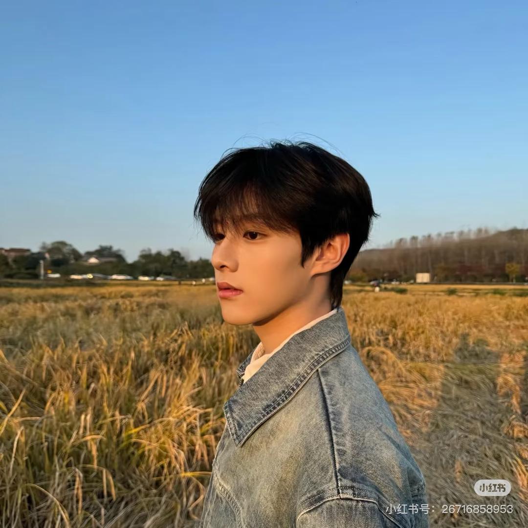 45度墙角微笑🥷