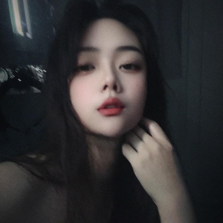 周美人–