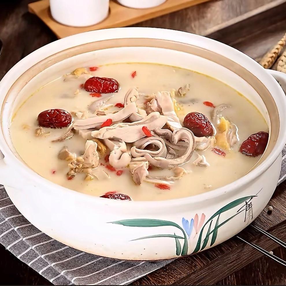 三毛炭炉猪肚鸡