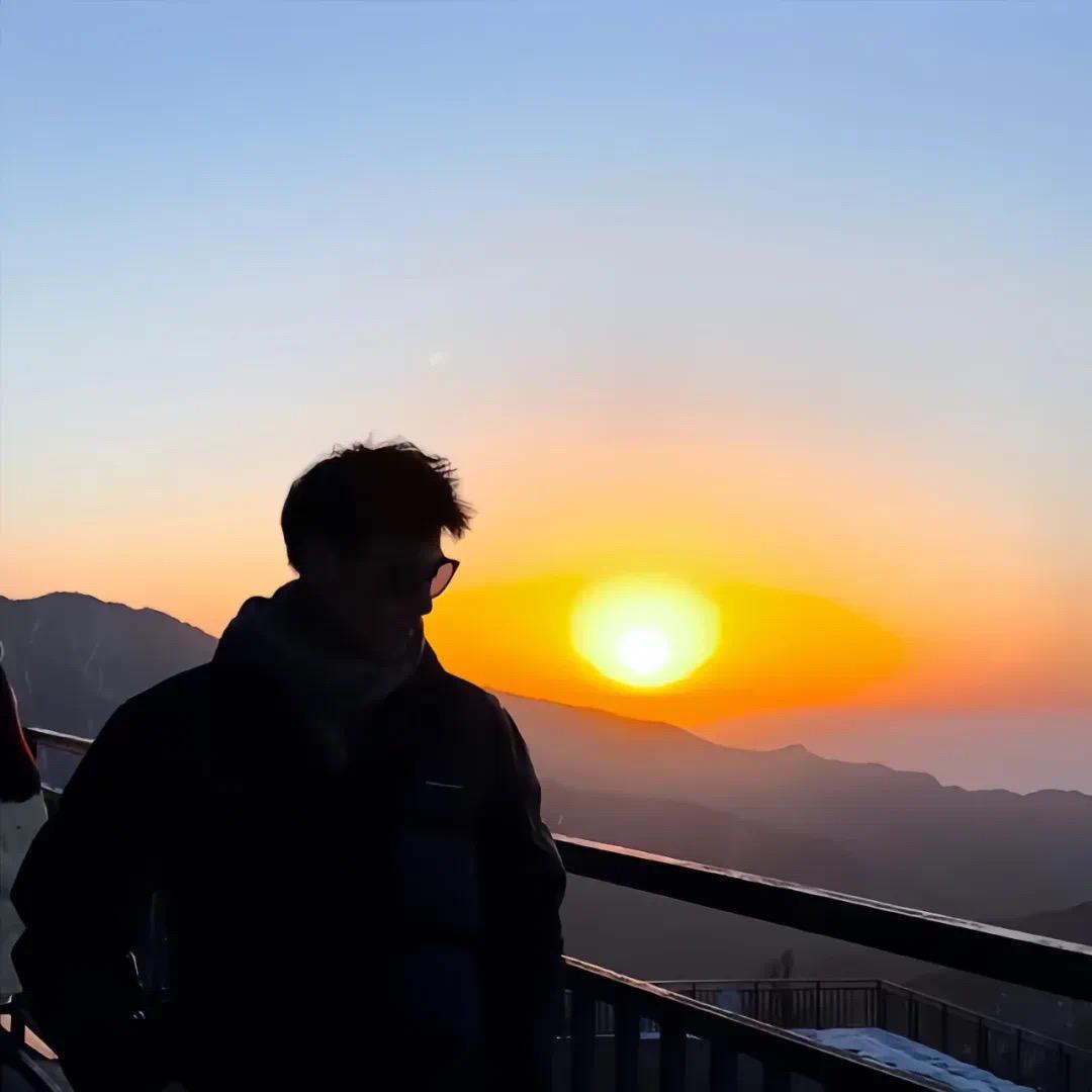 不值得