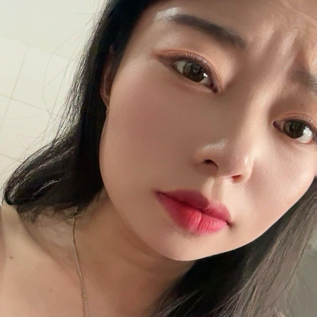 雷声好大她好怕怕