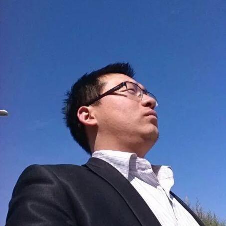 与卿相守共白头头像